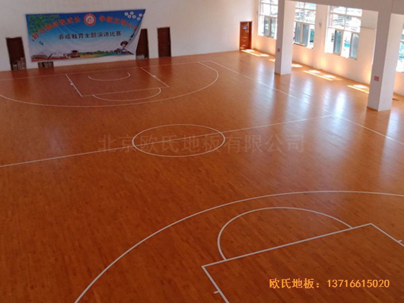 山東菏澤第六實驗小學(xué)籃球館運動木地板鋪設(shè)案例0