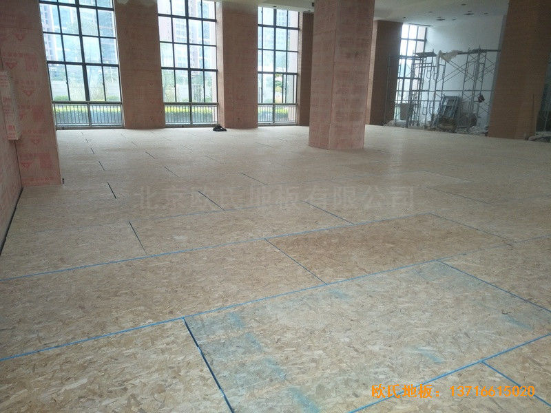 福建泉州海關(guān)橋南運(yùn)動場體育地板鋪裝案例2