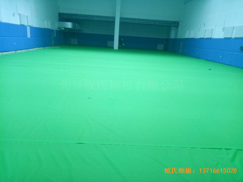 長春十一高中北湖學(xué)校體育館運(yùn)動(dòng)地板鋪設(shè)案例2