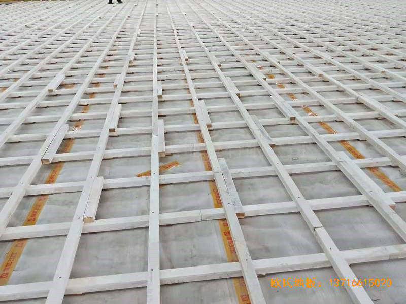 云南楚雄醫專學院籃球館體育地板安裝案例1