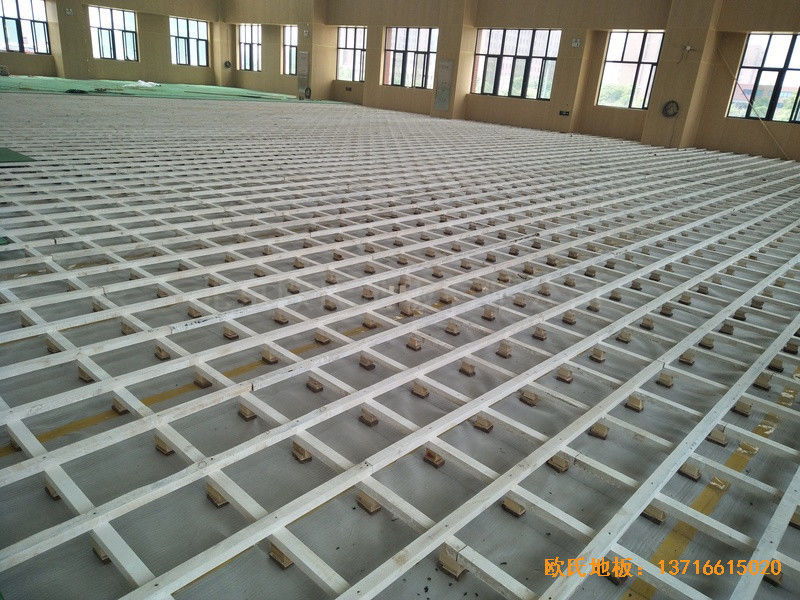 上海松江區(qū)佘北學(xué)校運(yùn)動(dòng)館運(yùn)動(dòng)地板安裝案例2