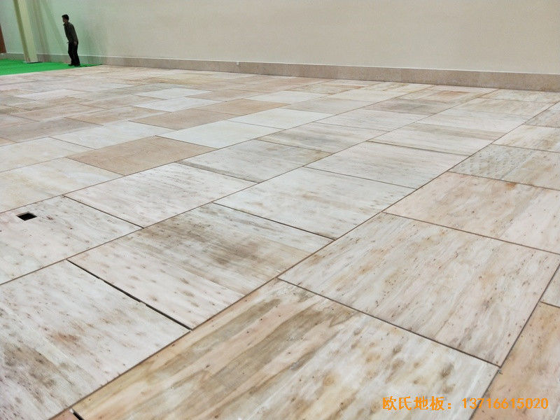 四川白頭鎮13667部隊運動館體育地板鋪裝案例2