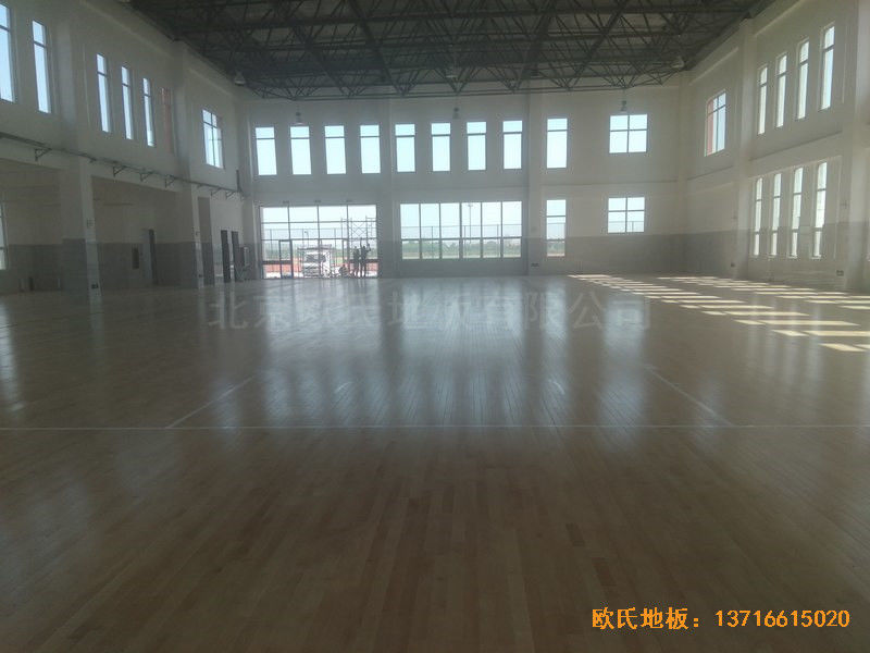 山東沾化第三實驗小學體育館運動木地板鋪裝案例0