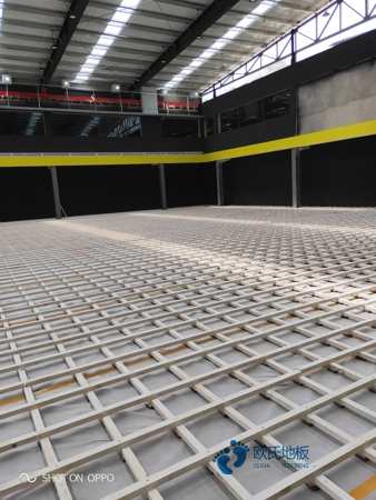 實(shí)木運(yùn)動(dòng)地板安裝公司