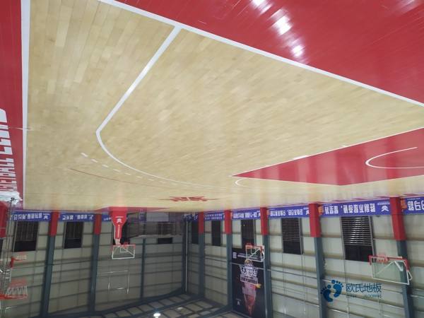 松木體育場館地板保養(yǎng)知識