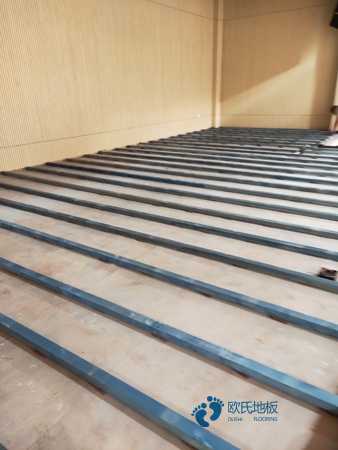 運(yùn)動(dòng)體育木地板聯(lián)系方式2