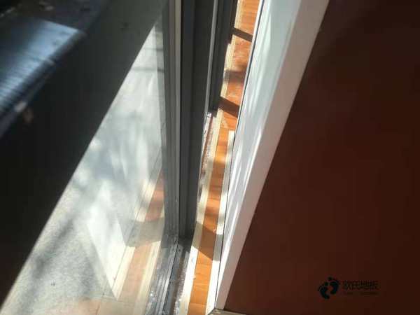 單層龍骨體育運(yùn)動(dòng)木地板2