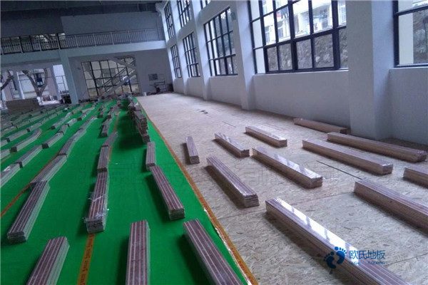 較好的運(yùn)動籃球木地板價(jià)格便宜