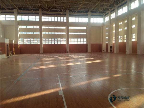 運(yùn)動木地板打磨翻新哪家好1