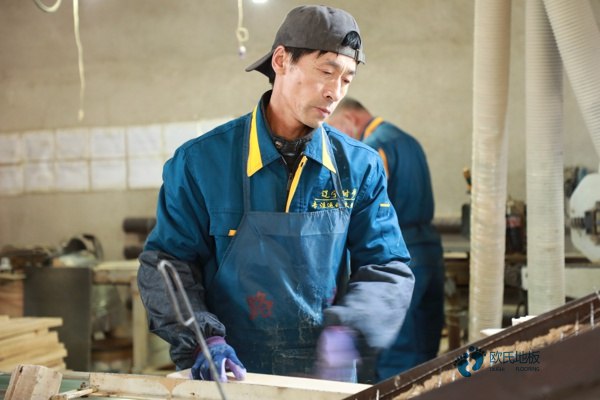 國產運動籃球木地板施工隊3