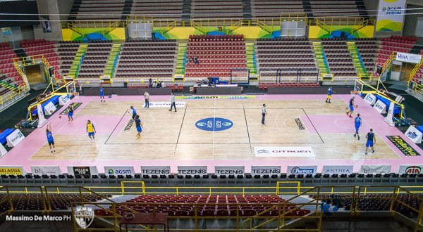 室內籃球館運動木地板標準1