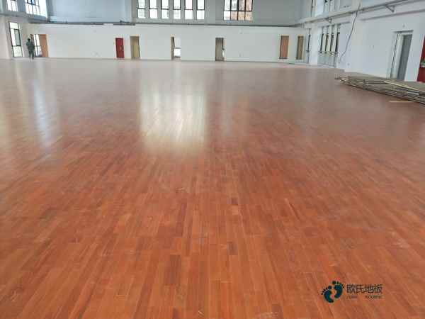 購買體育運動地板行業品牌3