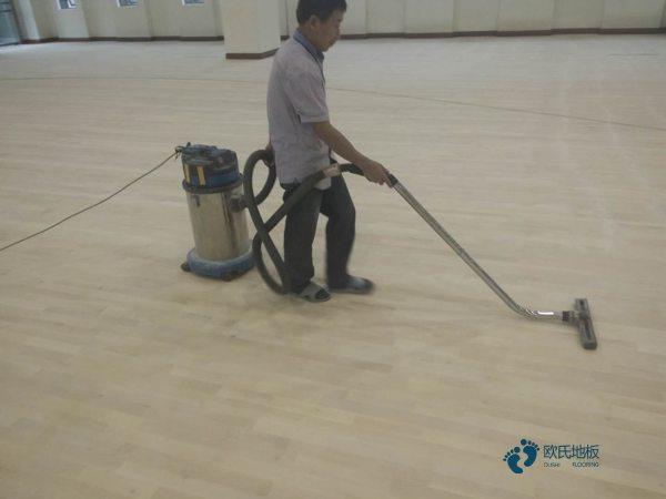 學校籃球館木地板施工單位1