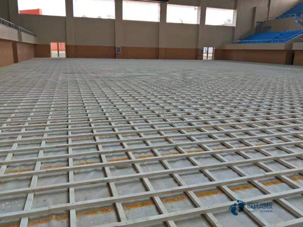 購買籃球地板哪個(gè)品牌好1