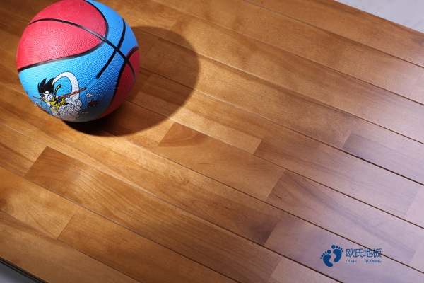 學(xué)校籃球場木地板耐磨1