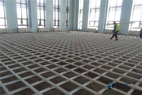 楓樺木運(yùn)動籃球木地板需要多少錢