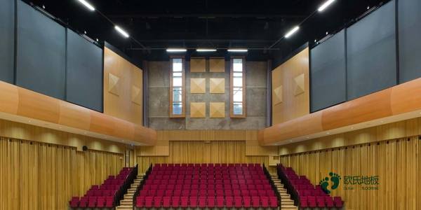 體育館運動木地板進(jìn)水1