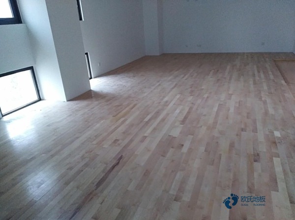 20厚體育場(chǎng)地木地板品牌哪個(gè)好1